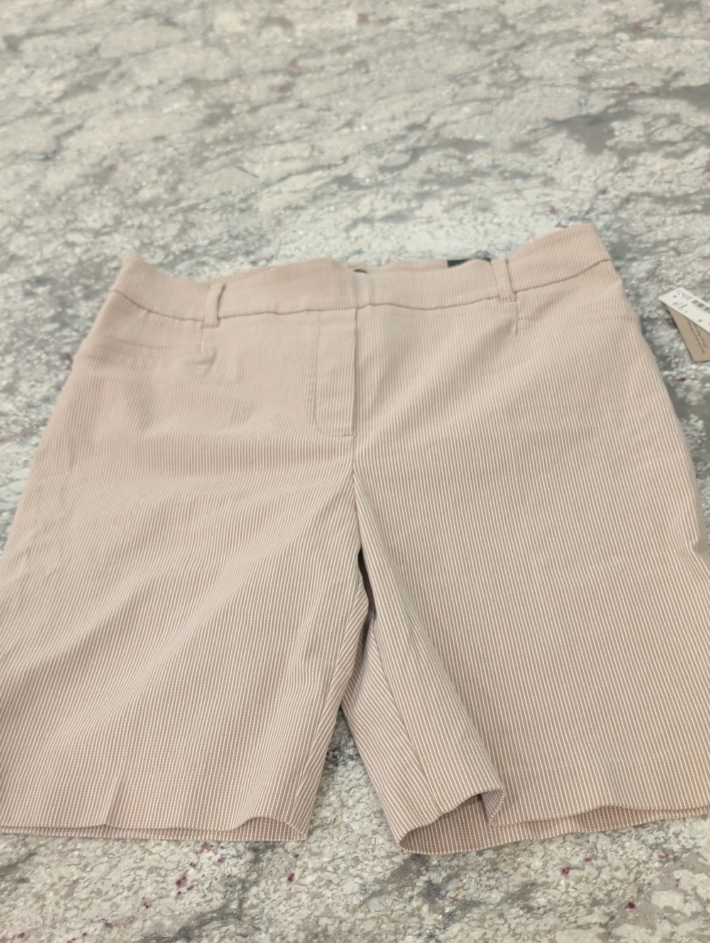 Reitmans Tailored Seersucker Shorts Beige Size 16
